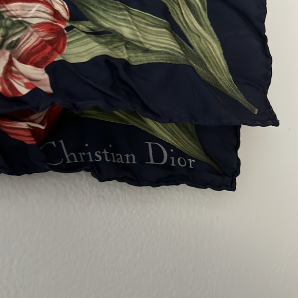 Christian Dior 100% silk scarf - Picture 4 of 8